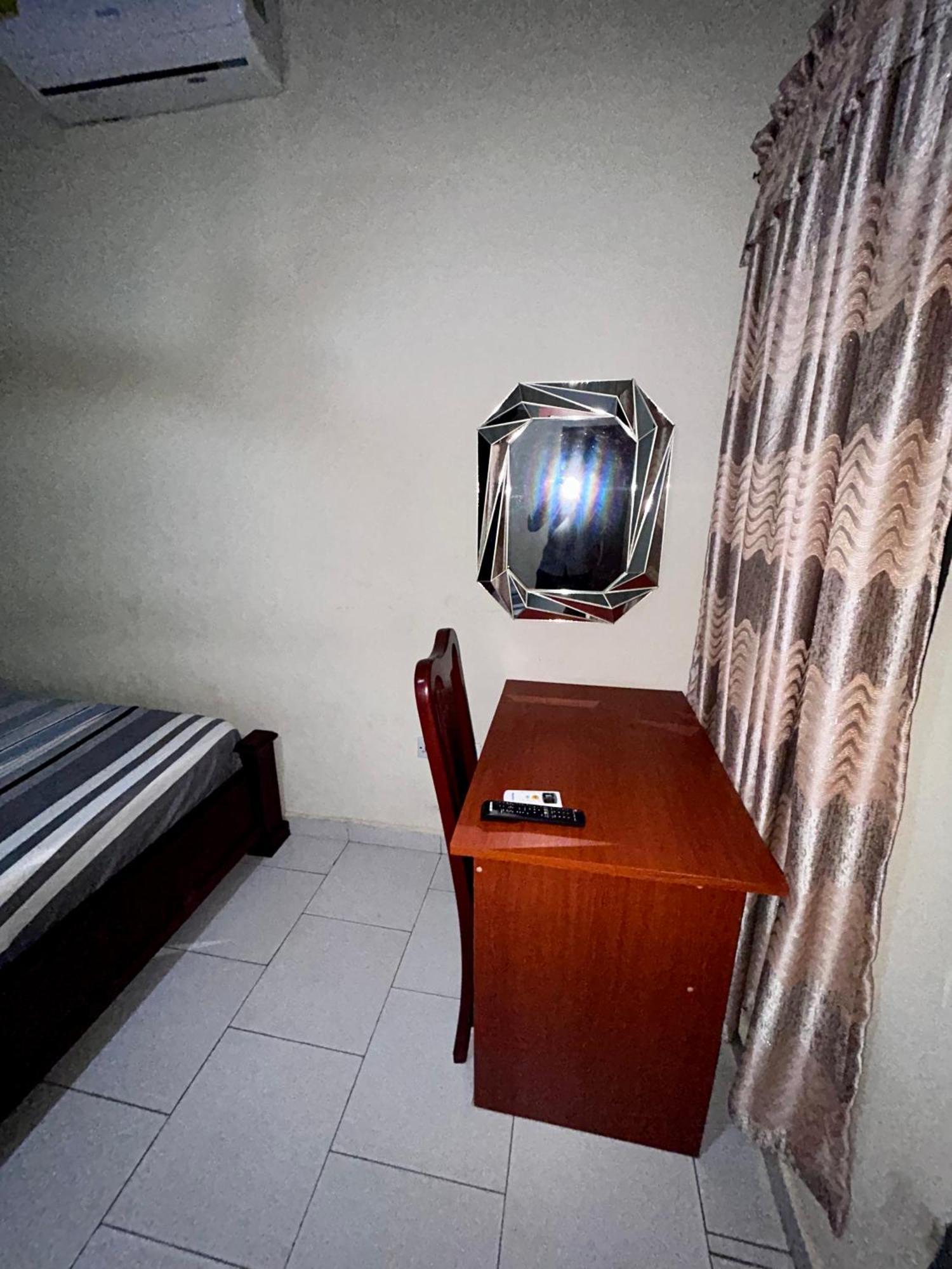 Jessie Hotel Adenta 部屋 写真